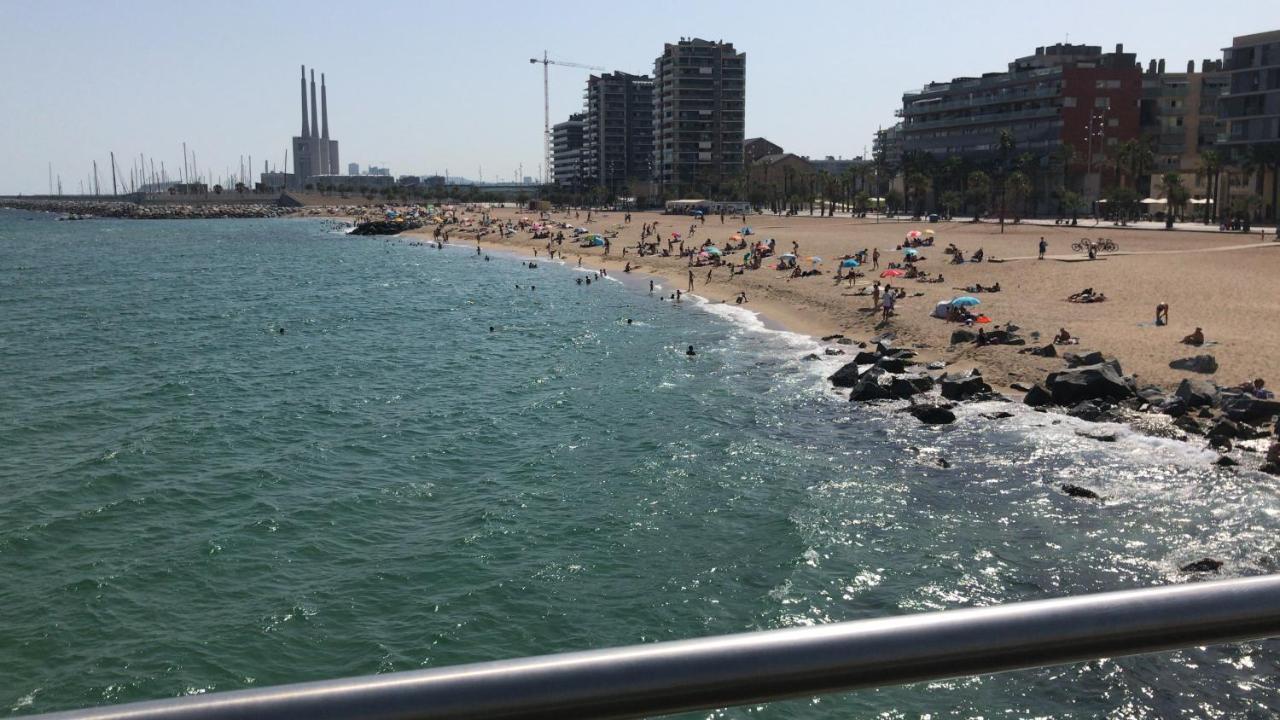 Hospedaje Dado De Baja Badalona Eksteriør bilde