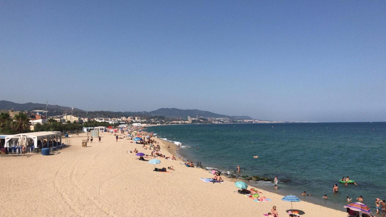 Hospedaje Dado De Baja Badalona Eksteriør bilde